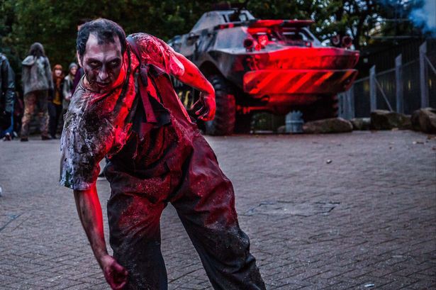 Alton Towers Scarefest  Live